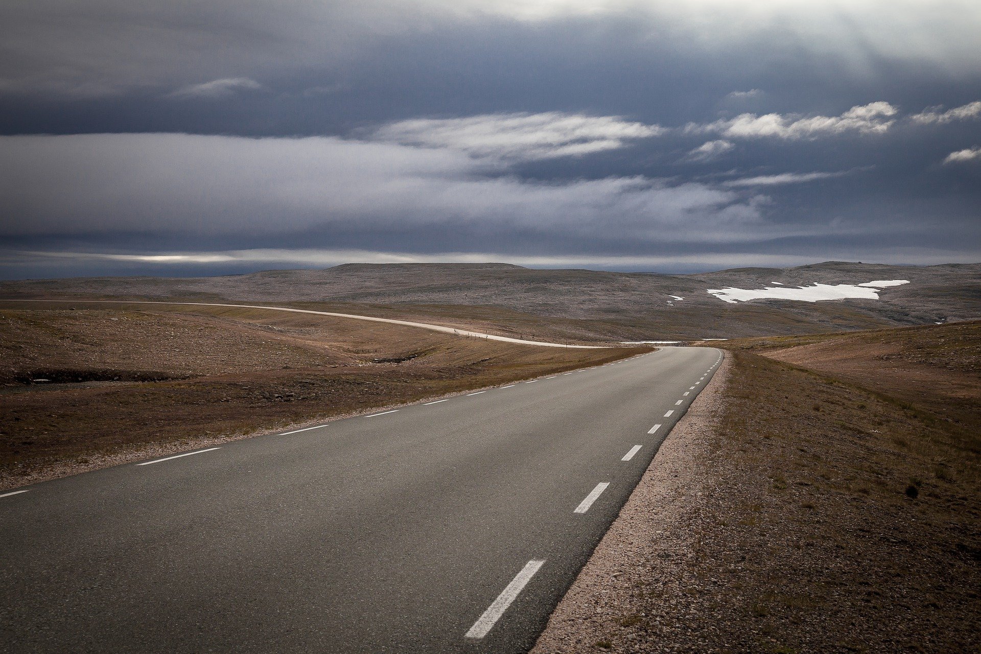 road-ga57f9a1e5_1920