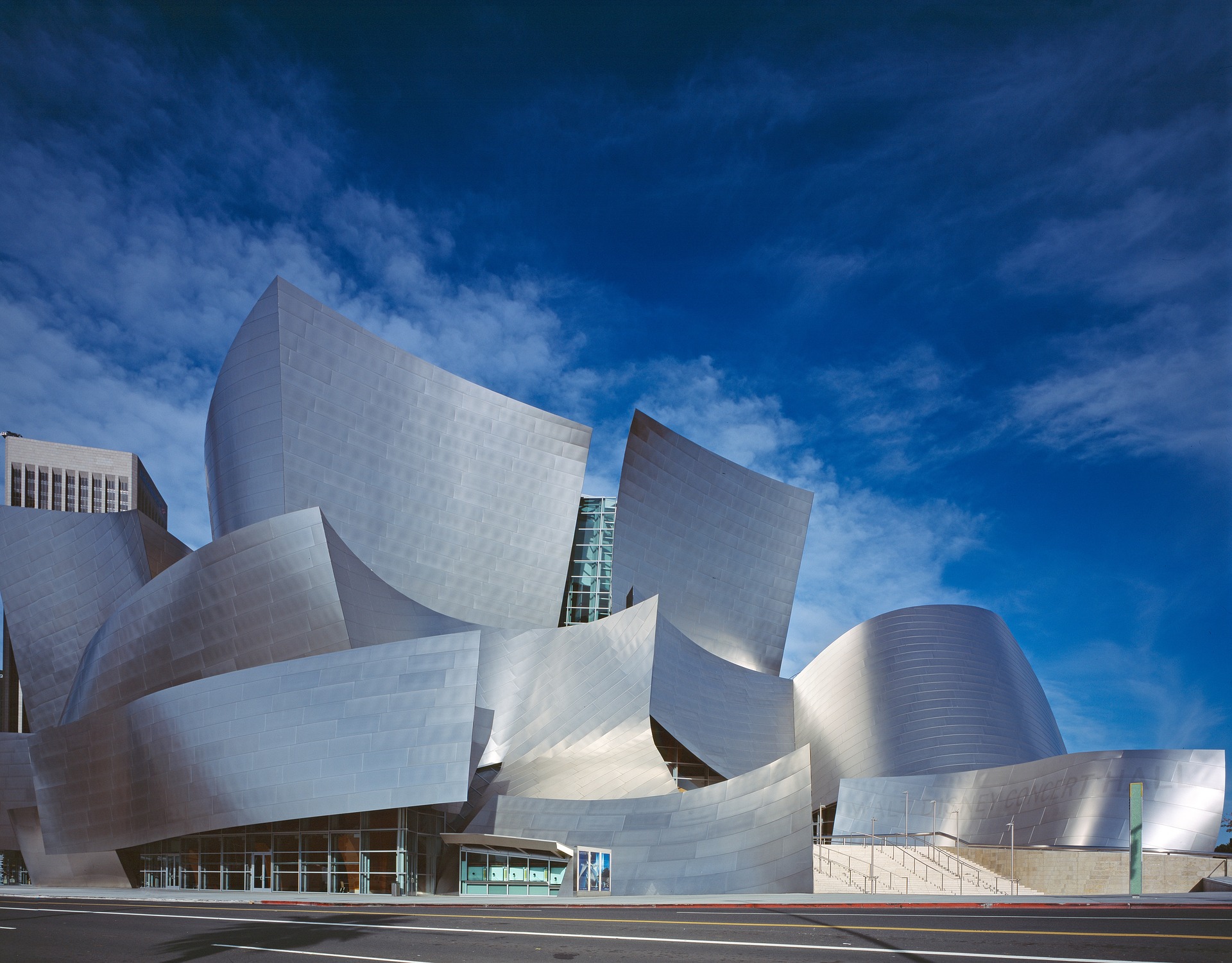 walt-disney-center-gf9ea75503_1920